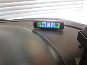 タイヤ空気圧モニター 空気圧センサー TPMS 空気圧 計測 温度 無線 リアルタイム監視 日本語取説付 振動感知 自動起動 ソーラーパワー セ