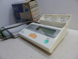 OMRON/オムロン 自動血圧計 HEM-709 腕帯収納一体型 箱/取扱説明書有 中古OK！