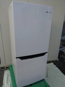 Hisense　2ドア冷凍冷蔵庫　HR-D1302　130　ホワイト　2020年式　　中古美品