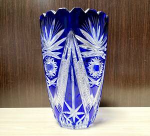 蘇さ(HaY218)　イタリア製　江戸切子紋様風　瑠璃色被せ　壺　箱なし　中古品　80サイズ　