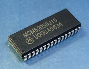 Motorola MCM6205DJ-15 (SRAM/32K x 9Bit/SOJ) [2個組](b)