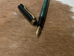 新品未使用 ペリカン pelikan 万年筆 #400 緑縞 ペン先 14c 筆記用具 スーベレーン ケース付き