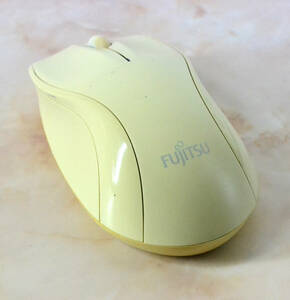 4♪Fujitsu 富士通 ワイヤレスレーザー マウス SM-9066 2013年型　中古品