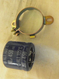 電解コンデンサ 　４５０V 　１００μF 　 他にもコンデンサーを出品しています。