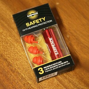 特価 新品 イアーピース EARPEACE Safety Ear Plugs Red 赤 ライブ用耳栓 ノイズ軽減 3種類同梱 映画鑑賞 イベント コンサートに