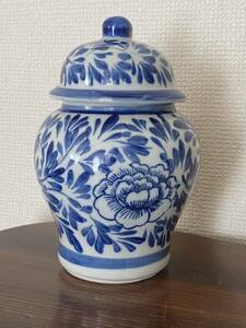 中国美術陶器 青花花瓶 飾り壺 蓋付 骨董品 唐物清代中国古玩 