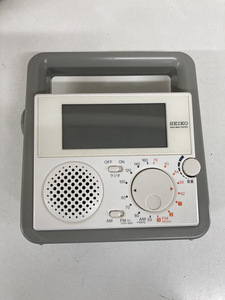 SEIKO CLOCK (セイコー クロック) デジタル 防災 目覚し時計 ラジオ 懐中電灯 手動発電機 SQ692W