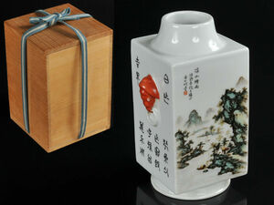 ◎中国美術　粉彩　楼閣山水図　角形花瓶（箱付）