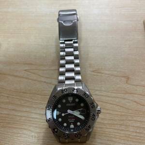 【TH0424】腕時計 セイコー SEIKO プロスペックス 黒文字盤 デイト ソーラー　V145-0AH0 現状稼働品 軽量モデル チタン メンズ ビジネス
