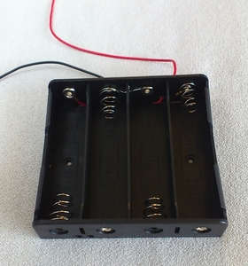 電池ボックス　リチウムイオン18650電池　４本直列　14.8V　（長さ68mmまで使用可能）