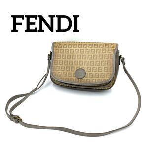 『FENDI』フェンディ パテントズッキーノ柄 ショルダーバック