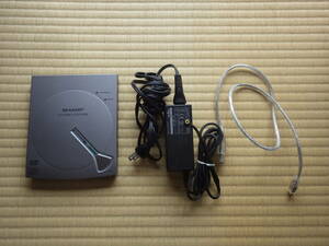 外付け光学ドライブ　DVD-ROM　CD-R　RW　SHARP　シャープ　CE-DW02　PANASONIC　KXL-CB20ANのOEM品　WIN11　XP動作確認済　送料520円　