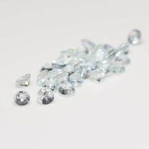 キレイ 上質 アクアマリン 3mmラウンドのロット 30ケで3.16ct