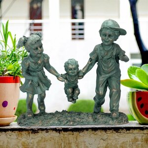 腕ブランコ　幼児と遊んであげる少年少女　屋外彫像オブジェホームデコアウトドアガーデン庭園彫刻子供像男の子女の子兄弟弟姉飾り装飾品