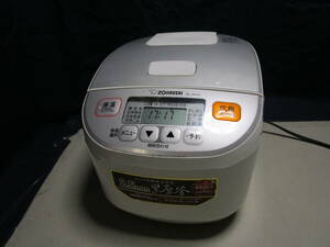 ☆1【A~8】マイコン炊飯ジャー 極め炊き 1.0L 象印 ZOJIRUSHI 白～中古品　№倉.お100