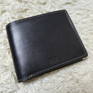 TAKEO KIKUCHI　タケオキクチ　二つ折り財布 財布 レザー 二つ折り ブラック ウォレット　黒　カードポケット　シンプル　本革　タンレザー
