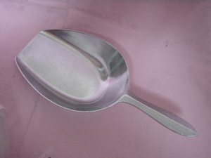 ◆新品・軽量【Bigサイズ】氷スコップ 粉スコップ かき氷 バー 製氷機 パン ケーキにGood 希望数可!!!