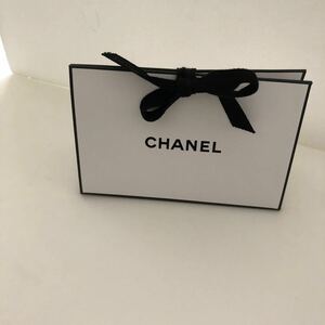 CHANEL シャネル ホワイト 白 BOX ボックス　2個　セット　美品　ミニ　小　インテリア　ギフトボックス　ギフト用　ショッパー 紙袋 