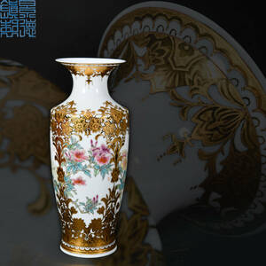 br10525 中国美術 景徳鎮製描金粉彩花卉文花瓶 陶磁器 置物 箱付 在銘 中国古玩 唐物 高22.6cm