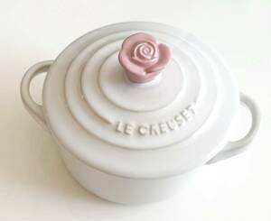 ル・クルーゼ ローズココット ホワイト×サテンピンク LE CREUSET Mini Round Cocotte While w/ Salin Pink Flower