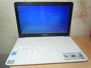 ★新生活応援セール★95185 11(1366x768) ASUS PC EeeBook X205TA-B-WHITE Atom/64GB/2GB/webカメラ/Win10