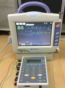 フルーク 心電図チェッカー 取扱説明書 fluke 医療 病院 心電図 模擬波形 シュミレータ 生体情報モニタ 保守点検 メンテ バイオメディカル