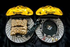  フィアット アバルト500/2007-2016 , 595/2017- フロントBrembo Brake System 6pot/340mm 17インチ～　