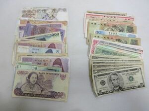 ◆世界の紙幣 国は色々 96枚 旧札など アメリカ・中国・韓国・シンガポールなど 現状渡し