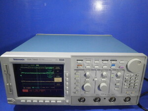 Tektronix TDS784D OSCILLOSCOPE 1GHz、4GS/s