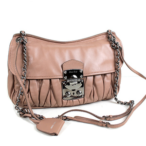 ミュウミュウ　ショルダーバッグ　ポシェット　チェーンショルダーバッグ　斜め掛けかばん　鞄　ピンク　極美品 r393
