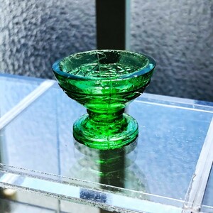 ペロペロ ままごと 綺麗なグリーンの氷コップ JAPANエンボス入り ミニチュア 和ガラス 戦前 玩具 検索:金平糖 ニッキ水 おはじき 玩具