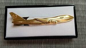 JAL 日本航空 ネクタイピン 飛行機モチーフ　ゴールドカラー　未使用　
