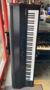 u46348 中古　KAWAI MP8 ステージピアノ　木製鍵盤　 傷あり