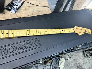 ［ジャンク］MUSIC MAN Stingray EX ？ 4弦 ベース 用 ネック ロッドなどは問題ないが要補修