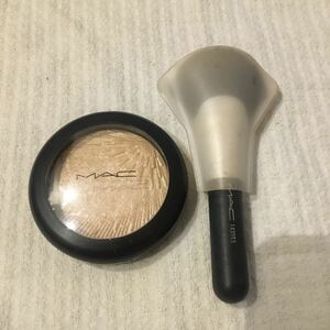 Mac エクストラディメンション スキンフィニッシュ　ダブル　グリーム　フェイスパウダー　＆ブラシ