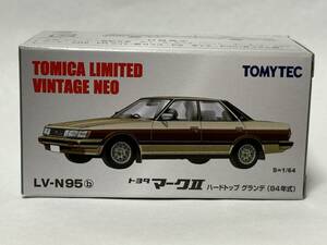 トミカリミテッドヴィンテージNEO 95ｂ トヨタ マークⅡ ハードトップ グランテ ベージュ/茶 84年式 LV-N