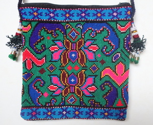 中央アジア ウズベキスタン ブハラ 刺繍ポシェット