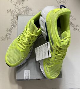 新品　未使用　adidasクライマクール　28.5cm 通気口有り