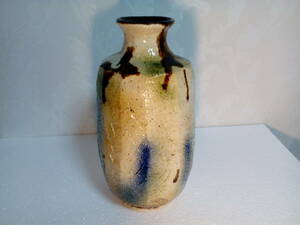 陶器(白御影、面カット花瓶)