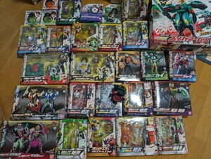 おまけ多数仮面ライダー鎧武 ac アームズチェンジシリーズ 25点 ジンバーレモン 極 カチドキ バロン 龍玄 斬月 ロックシード 外伝