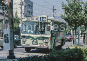 （ 。写真 。〕　京都市営バス １４号系統“故障車”　-LB6001-