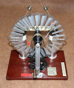 ヤフオク 超激レア 当時物 ビンテージ 旧ソ連製 ウィムズハースト式誘導起電機 教育ラボ仕様 Wimshurst machine USED