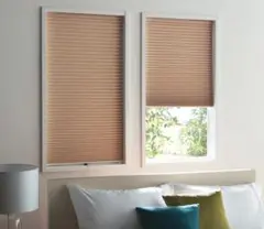 2枚組　遮光の小窓用断熱スクリーン　幅35×高さ90ｃｍ　ブラウン