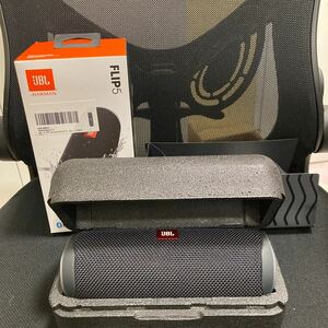 ※11332　JBL FLIP 5 JBLFLIP5BLK Black Matte　通電確認済み　ポータブルスピーカー