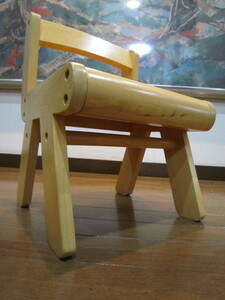 良品！おしゃれな　ウッディー　木製ローチェア　木製ベビーチェア　木製ベビーローチェア　幼児用　椅子