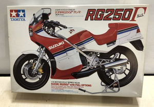 タミヤ●スズキ　ガンマ　RG250Γ フルオプション　プラモデル 