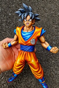 ドラゴンボール 一番くじ 孫悟空　フィギュア　リペイント 二次元彩色