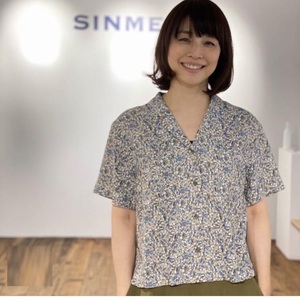 ■完売 石田ゆり子着 SINME フラワー柄 オープンカラーシャツ 