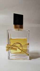 1770送料200円 Yves Saint Laurent イヴ サンローラン LIBRE リブレ 50ml 香水 フレグランス オードパルファム 半分以上はあります。