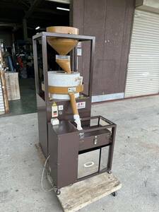 業務用　希少　吉野工房　石臼製粉機　そば粉機　ふるい器付　ひこべえ　蕎麦　石臼直径360mm ふるい100V 製粉機3相200V